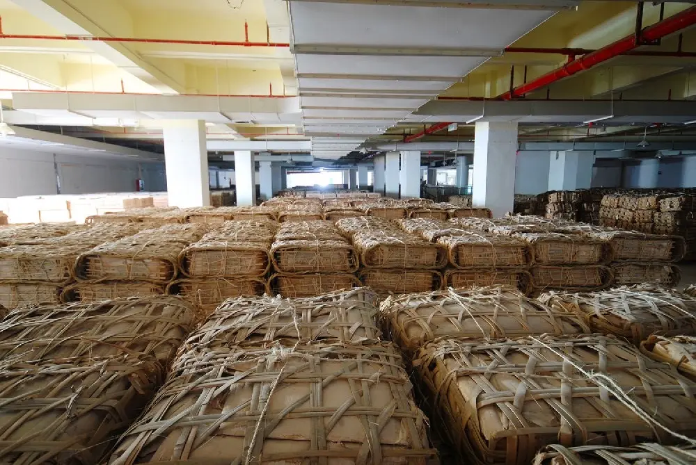 广东干仓普洱茶仓库展示